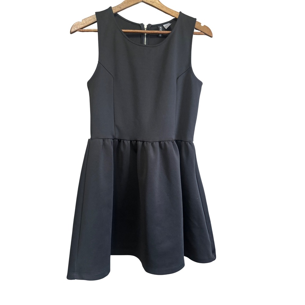 H&M Divided Fit and Flare Dress Womens‎ Medium Black Excellent Sleeveless Skater